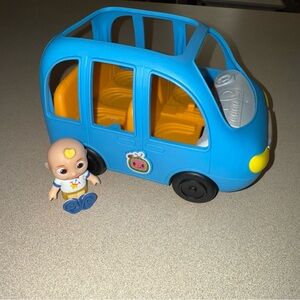 Cocomelon family fun car with JJ